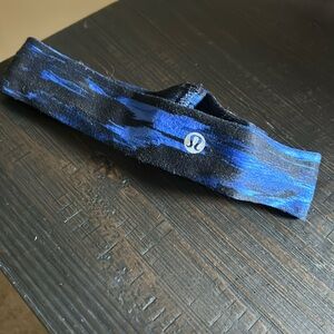 Lululemon blue headband